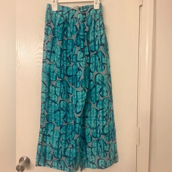 Blue Floral pants - Picture 4 of 8